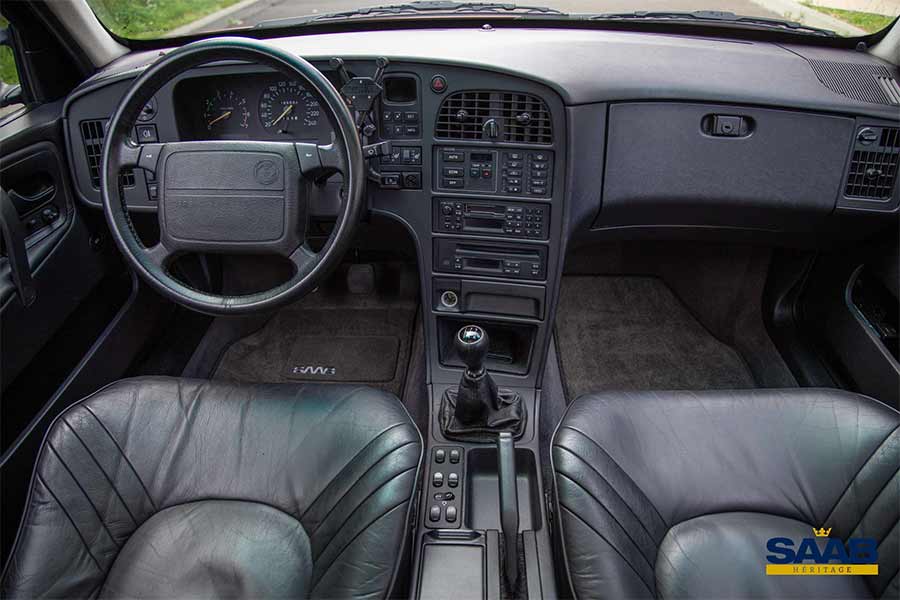 Original Interior of the SAAB 9000 Turbo Aero Ecosport Prototype, Showcasing Its Well-Preserved Black Leather Seats and Advanced Features