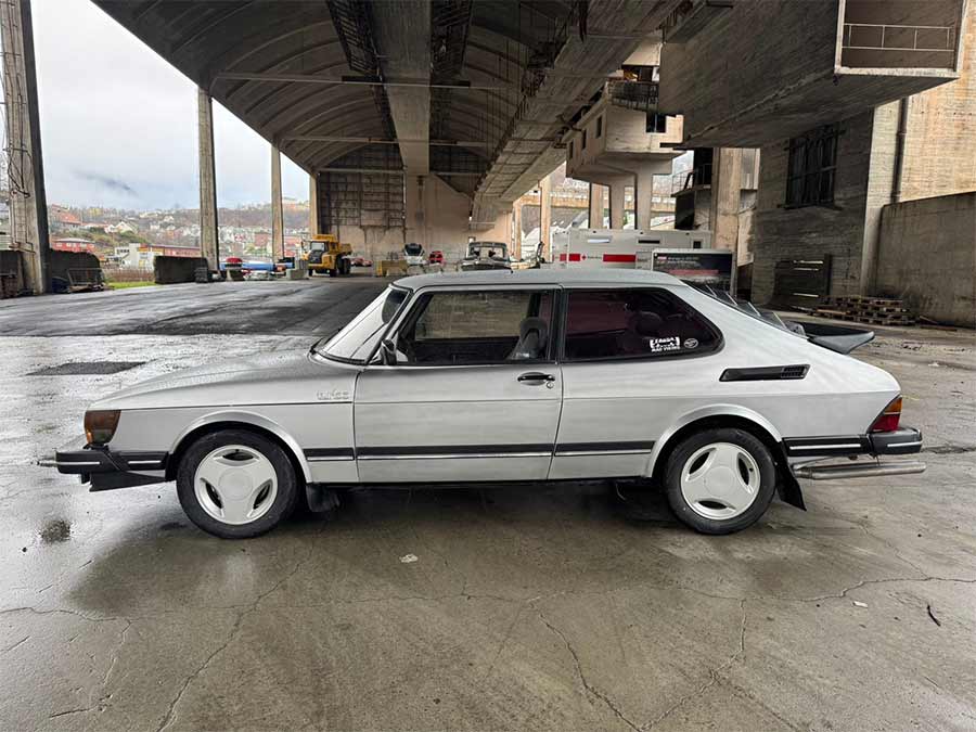 This 1984 Saab 900 Turbo is far more than a relic of Saab’s golden age. It’s a bold, attention-grabbing statement piece that seamlessly blends Scandinavian heritage with Bosozoku-inspired styling