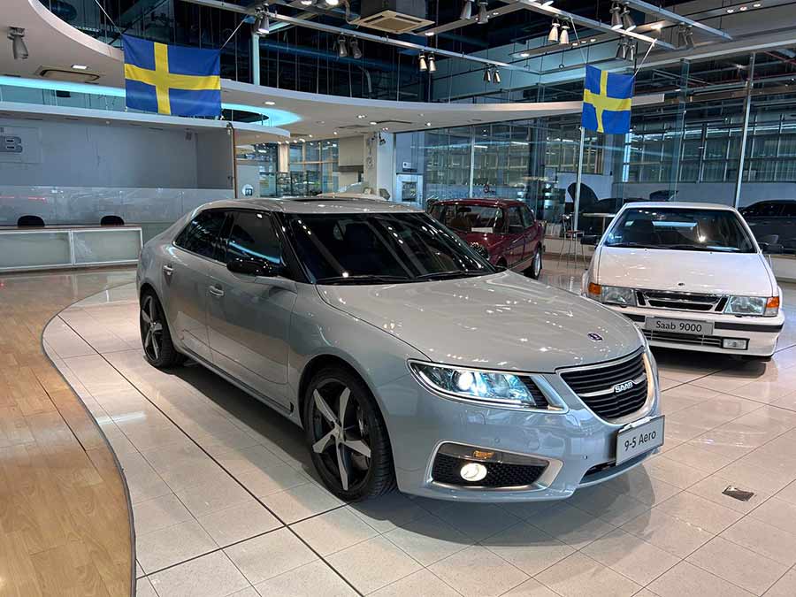 Mr. Ke’s stunning Saab 9-5 NG in Brooklyn Gray Metallic – a sleek and rare color that redefines the Saab’s modern elegance and performance edge.