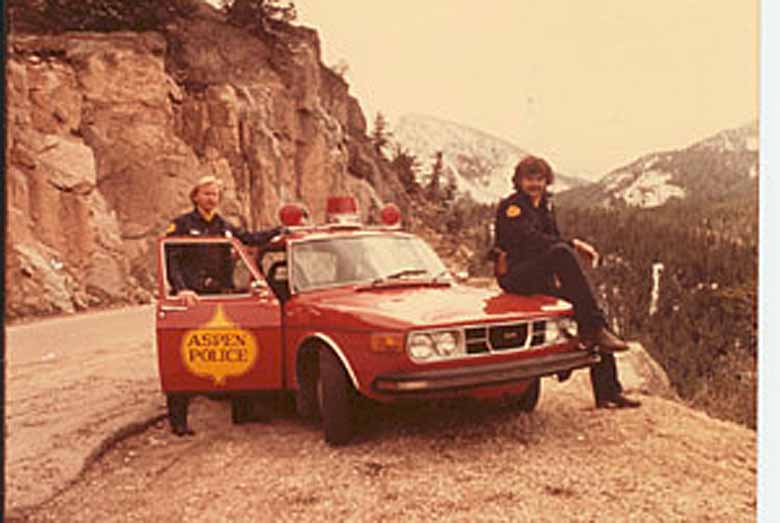 Aspen Police Department. Saabs.