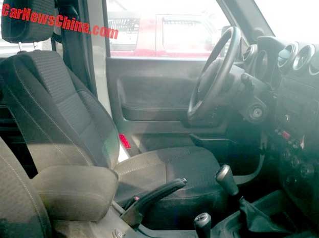 BLS40L interior