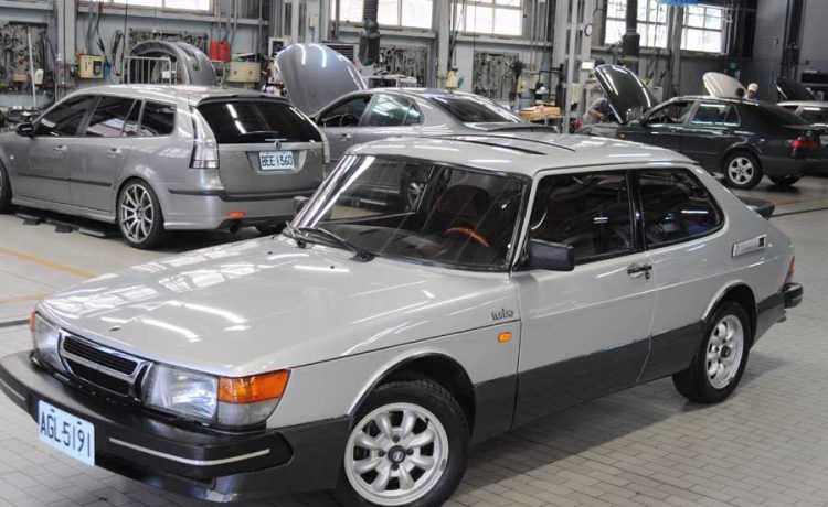 Classic Saab 900 Turbo Coupe