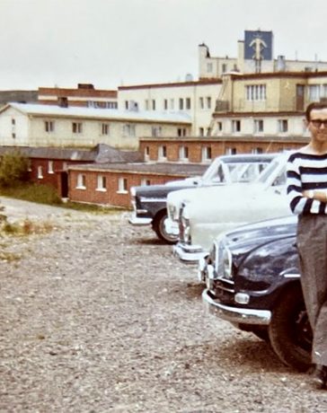 Inge, proudly leaning on his midnight-blue Saab 96 in the mid-1960s, igniting a passion for Saab that would endure for decades.