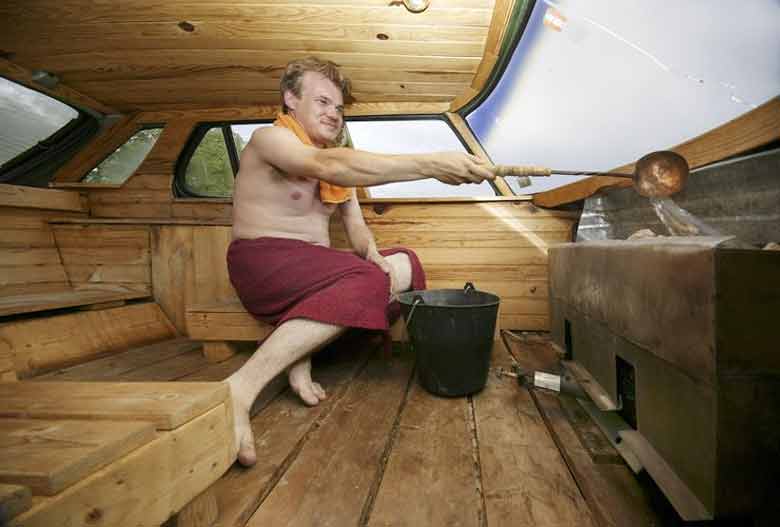 Magnus B. and his Saab Sauna