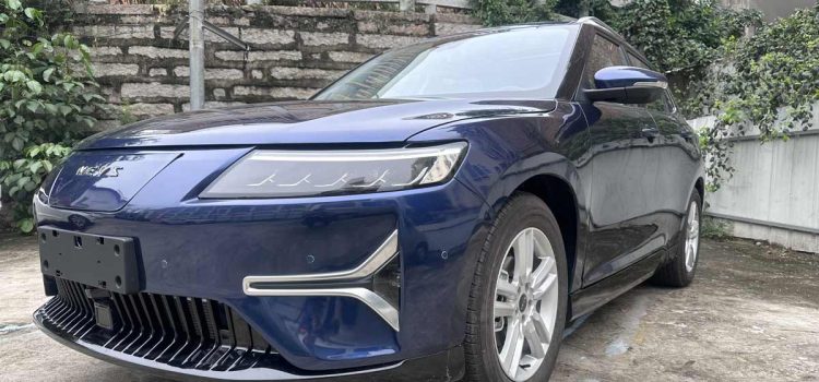 Front quarter view of the NEVS L113, the intriguing all-electric SUV prototype with subtle hints of Saab DNA, now offered by Tony Wang.