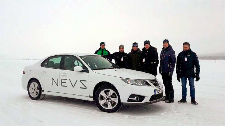 NEVS testing team on the snow test field