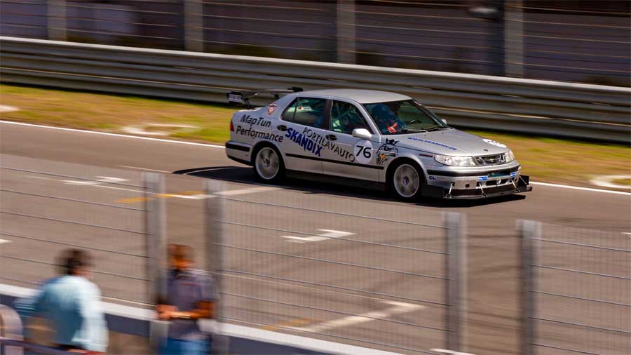 Saab 9-5 at Circuito Estoril Race Track