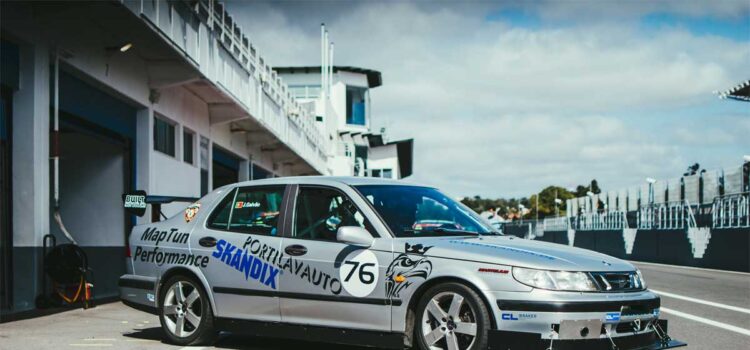 Saab 9-5 ready for the racetrack