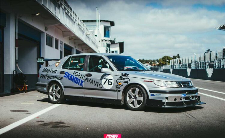 Saab 9-5 ready for the racetrack