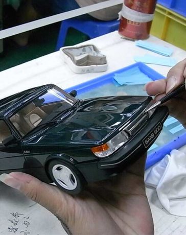 Saab 900 1/18 Scale model