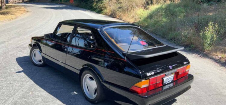 Saab 900 Carlsson