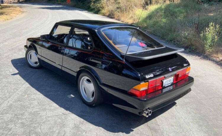 Saab 900 Carlsson