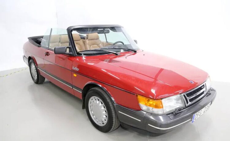 Saab 900 Convertible