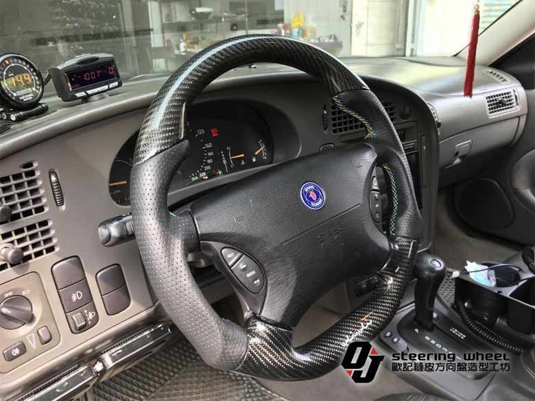 Custom Saab steering wheels