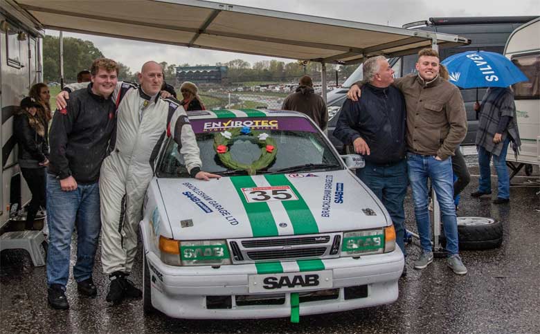 Saab team