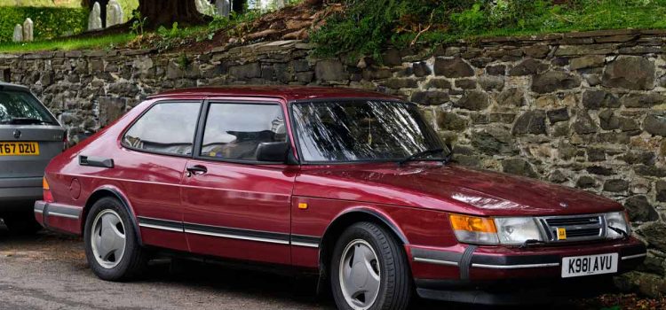 Classic Saab 900: Timeless Quirkiness and Turbocharged Delight