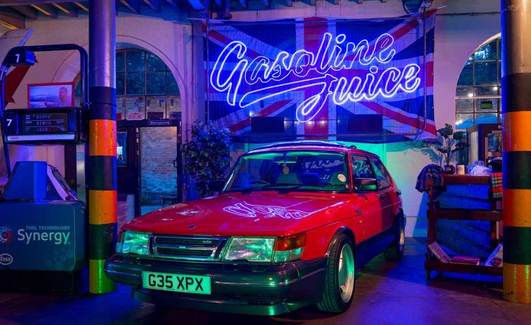 Saab 900 at Gasoline Juice Venue