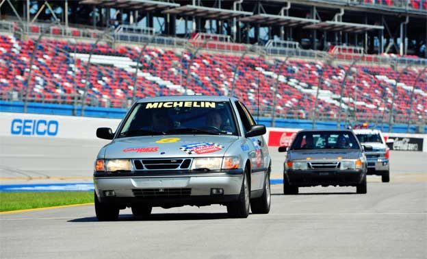 Saabs at Talladega track (Photo Zhou Guangyi)