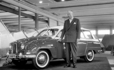 Saab 95 press show by Tryggve Holm CEO for Saab, Swedish Aeroplane Aktiebolaget 1959. Photo by Arne Gustafsson. Source Digital Museum. be.