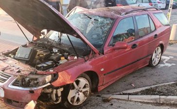 Despite a full rollover crash caused by an intoxicated driver, the Saab 9-5 Wagon protected all occupants, demonstrating its legendary safety engineering.