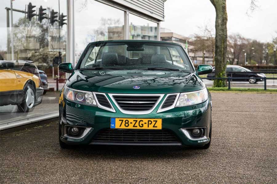 Experience the ultimate in style and luxury with this stunning Saab 9-3 Cabrio in a rare and eye-catching Hunter Green wrap