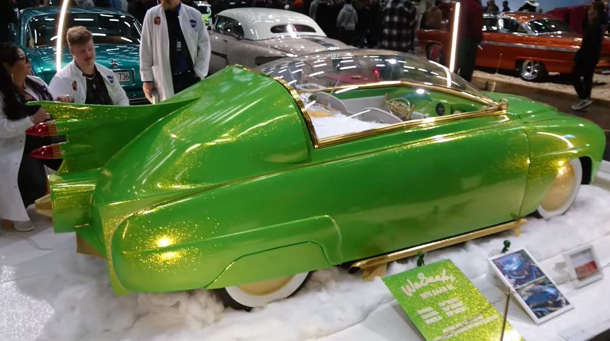 Cutomized Saab car for the Jetsons Family