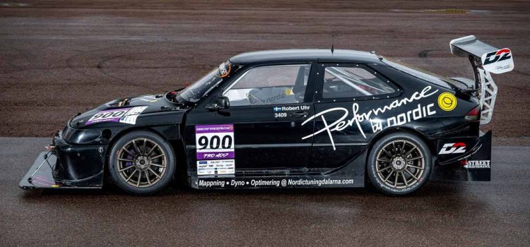 Robert Uhr's Saab 900 GTR, a masterpiece by Nordic Tuning Dalarna, showcasing cutting-edge aerodynamics and race-winning performance.