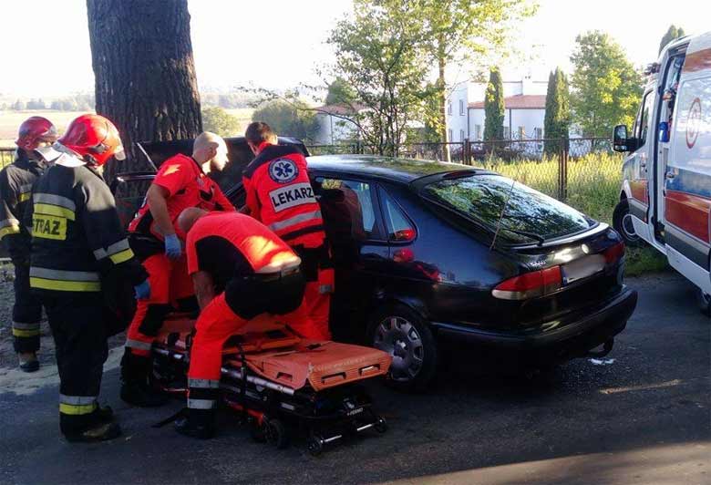 police help an injured driver