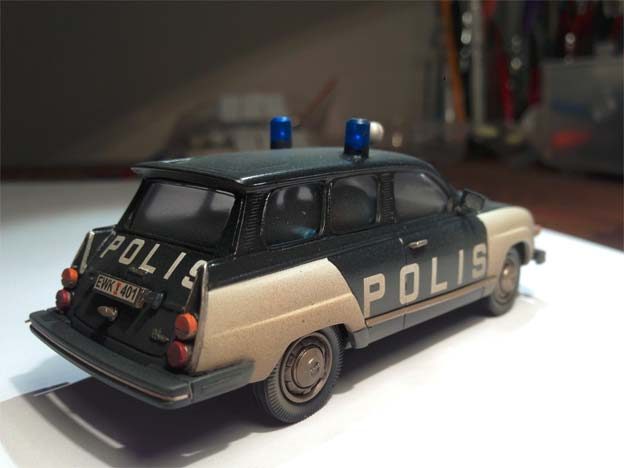 Police Saab 95 scale model