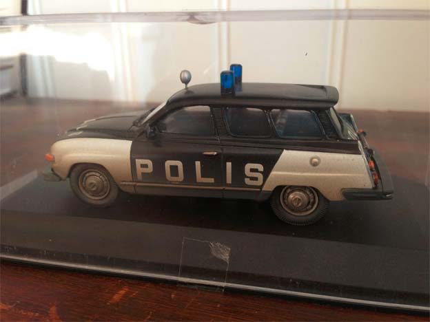 Police Saab 95 scale model