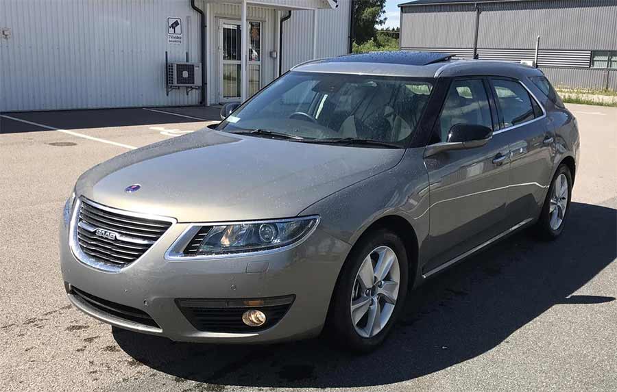 The Saab 9-5NG Linear Sportcombi at the start of its transformation—a rare prototype that evolved into a fully loaded, high-performance masterpiece under the hands of Mannes Bilservice.