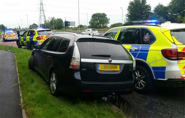 Saab 9-3 in Police chase