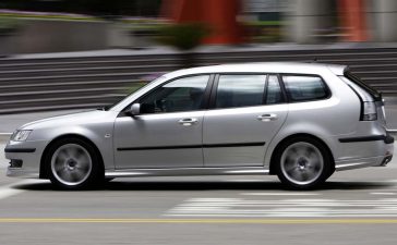 A Saab 9-3 NG in motion—still captivating enthusiasts and journalists years after production ended.