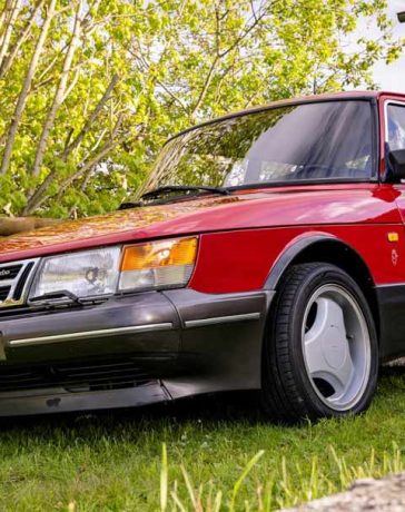 1993 SAAB 900 Turbo Aero: A Classic Swedish Beauty in its Natural Element