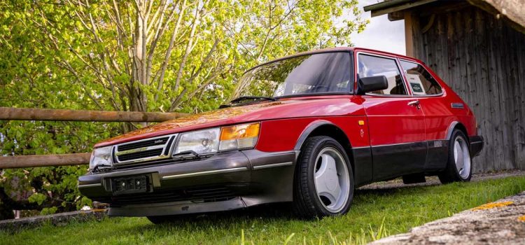 1993 SAAB 900 Turbo Aero: A Classic Swedish Beauty in its Natural Element