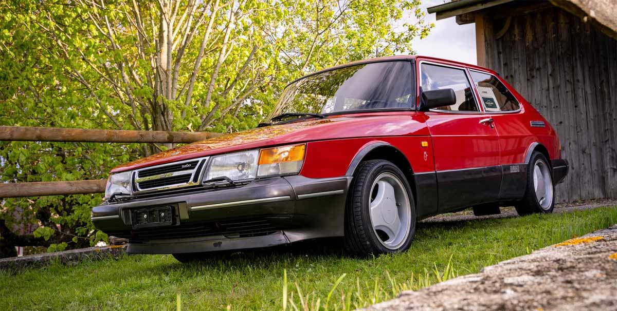 1993 SAAB 900 Turbo Aero: A Classic Swedish Beauty in its Natural Element