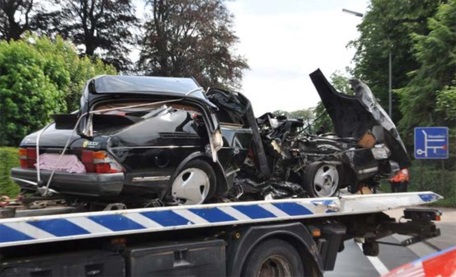 saab 900 after accident