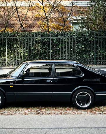 Ward Schoonbrood - founder of the new Saab 900 club next to his favorite car