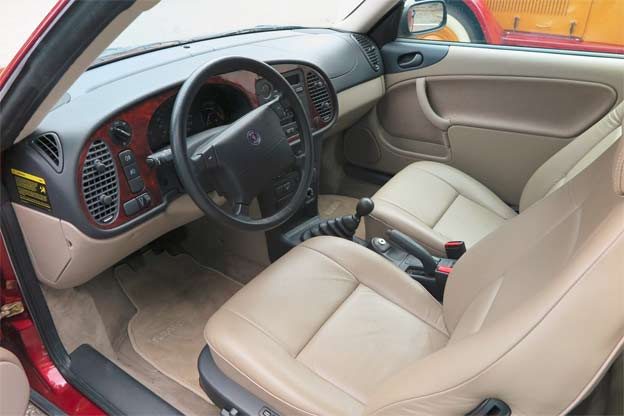 Saab 900 SE Sport Coupe Interior