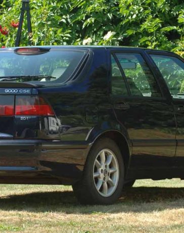 Capturing Saab's Timeless Elegance: The Saab 9000 CSE 2.0 Turbo 1997 Jubilee Edition in All Its Glory