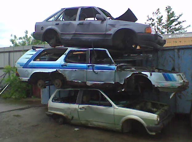 saab 906 at junkyard