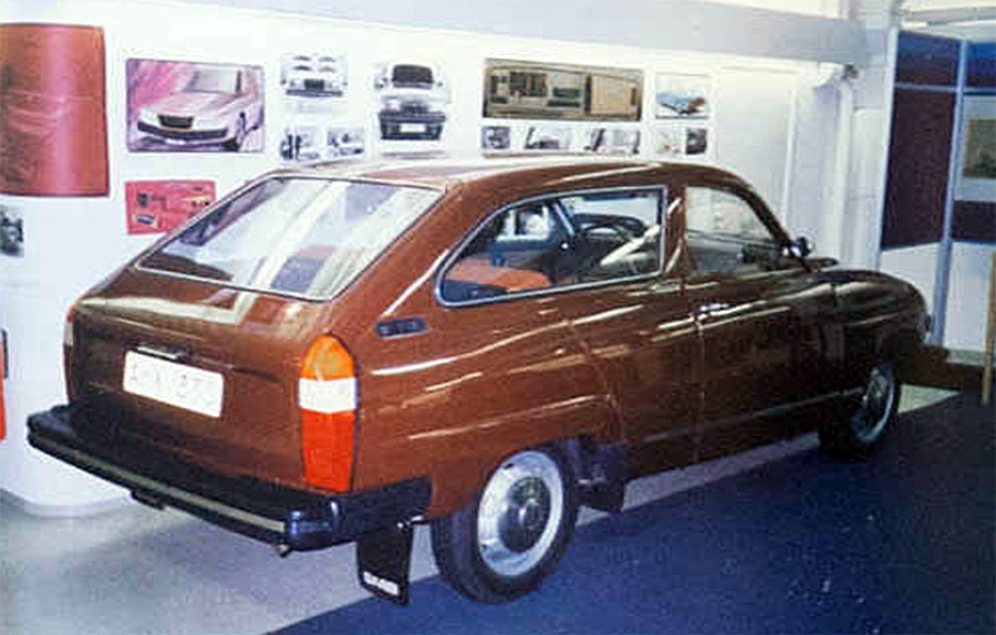 Designer and model builder Sergio Coggiola in Torino, Italy built a Saab 98 in very short time, based on production Saab 95 