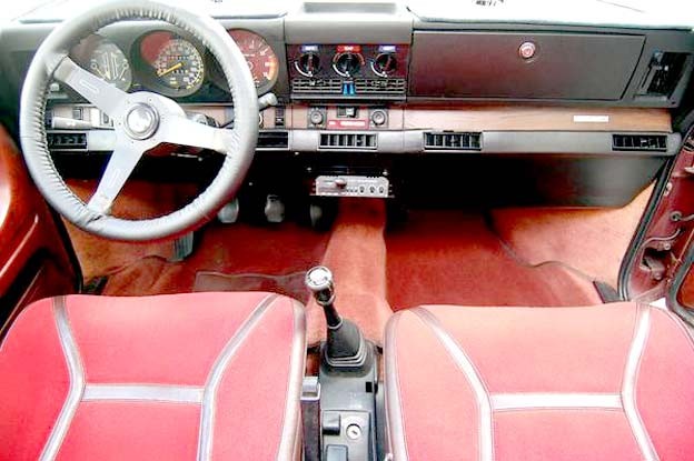 Saab 99 EMS Interior