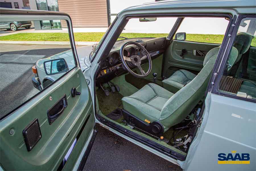 Flawlessly Preserved Green Interior of the 1980 SAAB 99 Turbo: A Testament to Timeless Craftsmanship