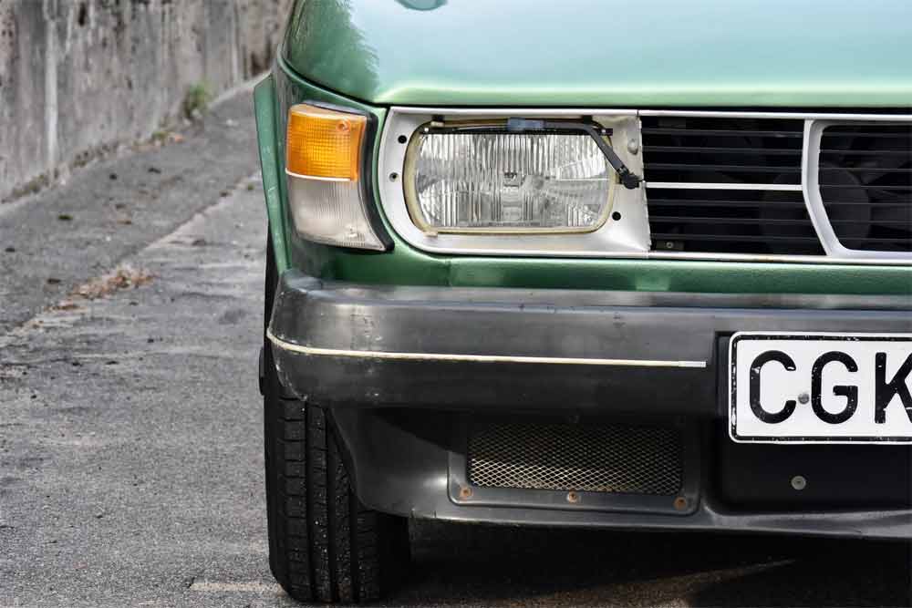 Innovative Saab History: Headlight Wipers Debut with the SAAB 99 in 1970