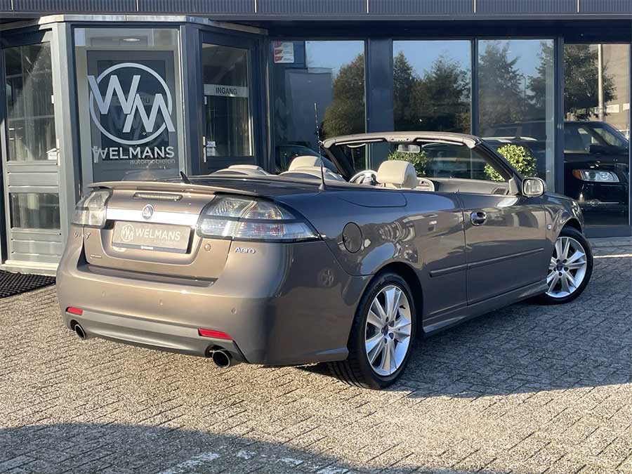 2010 Saab 9-3 V6 Convertible in smoke beige metallic with crème leather, featuring a 280 hp V6 engine and Vogels LPG-G3 system – a refined, rare model for Saab aficionados