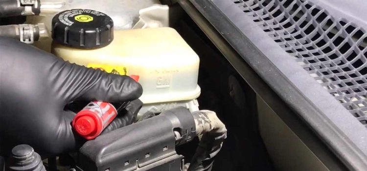 Preparation for a brake fluid change in a Saab vehicle. Watch the detailed video tutorial in this article for step-by-step instructions on how to perform this maintenance task.