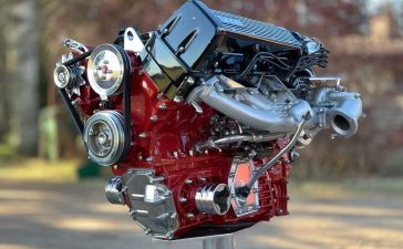 Saab 900 Turbo show engine