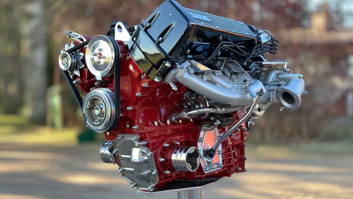 Saab 900 Turbo show engine