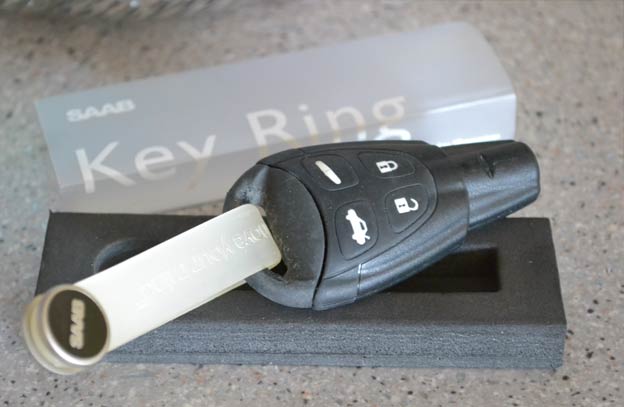 saab-key-ring-3